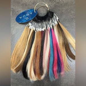 Aqua hair extension swatch ring